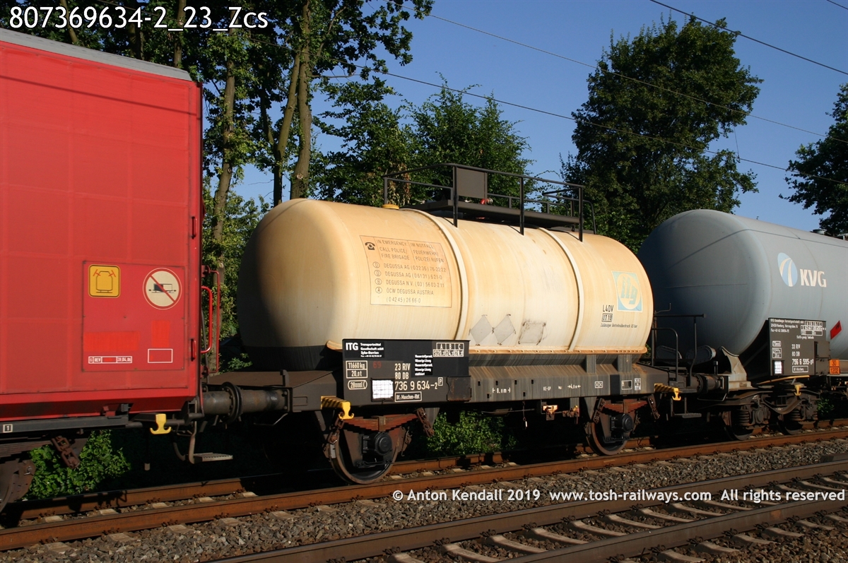 807369634-2_23_Zcs.jpg